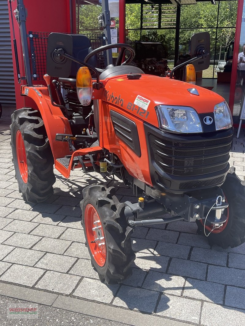 Traktor des Typs Kubota B1121, Neumaschine in Aschheim (Bild 4)