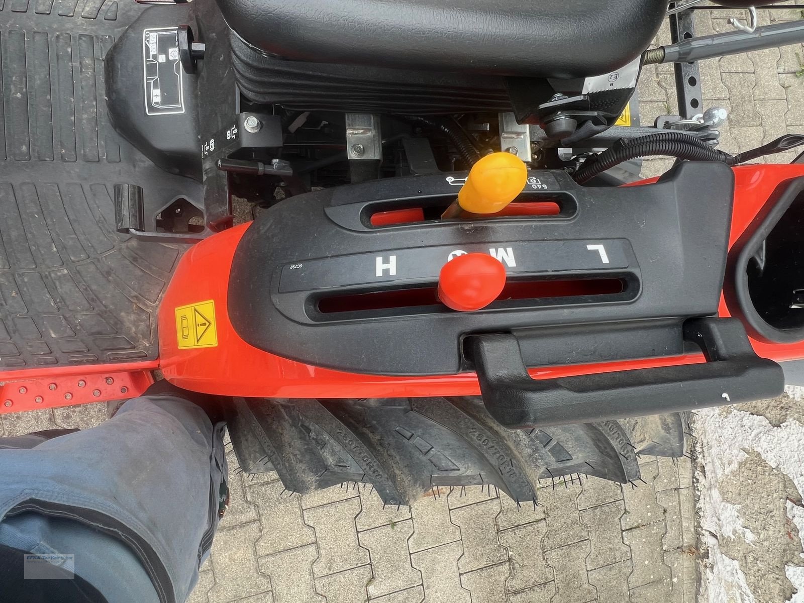 Traktor типа Kubota B1241 D-EC, Gebrauchtmaschine в Erlbach (Фотография 4)