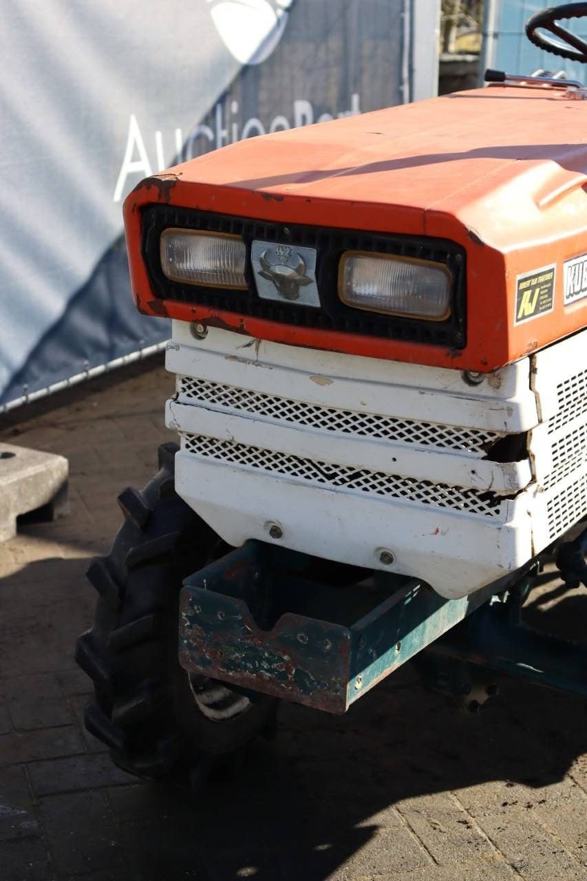 Traktor от тип Kubota B1400DT, Gebrauchtmaschine в Antwerpen (Снимка 11)