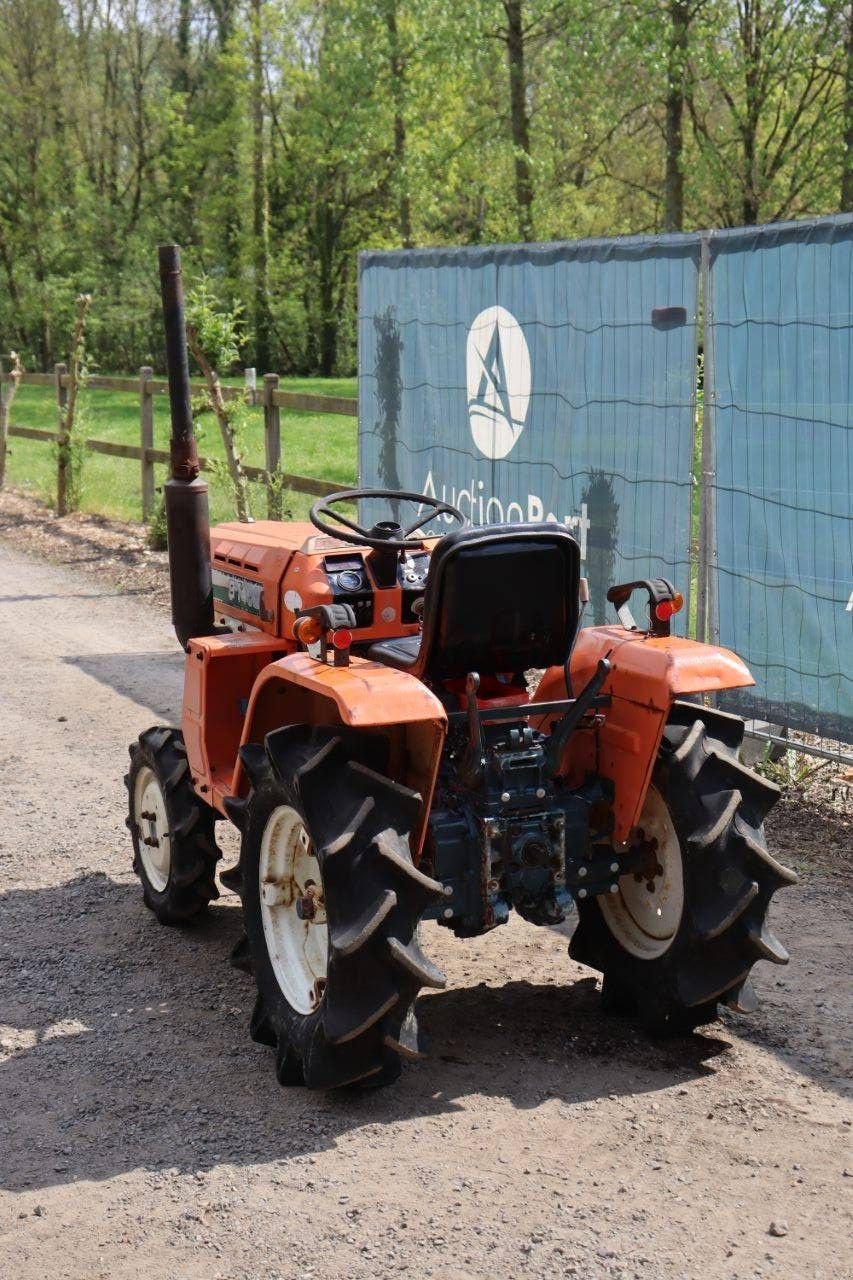 Traktor del tipo Kubota B1402DT, Gebrauchtmaschine en Antwerpen (Imagen 4)