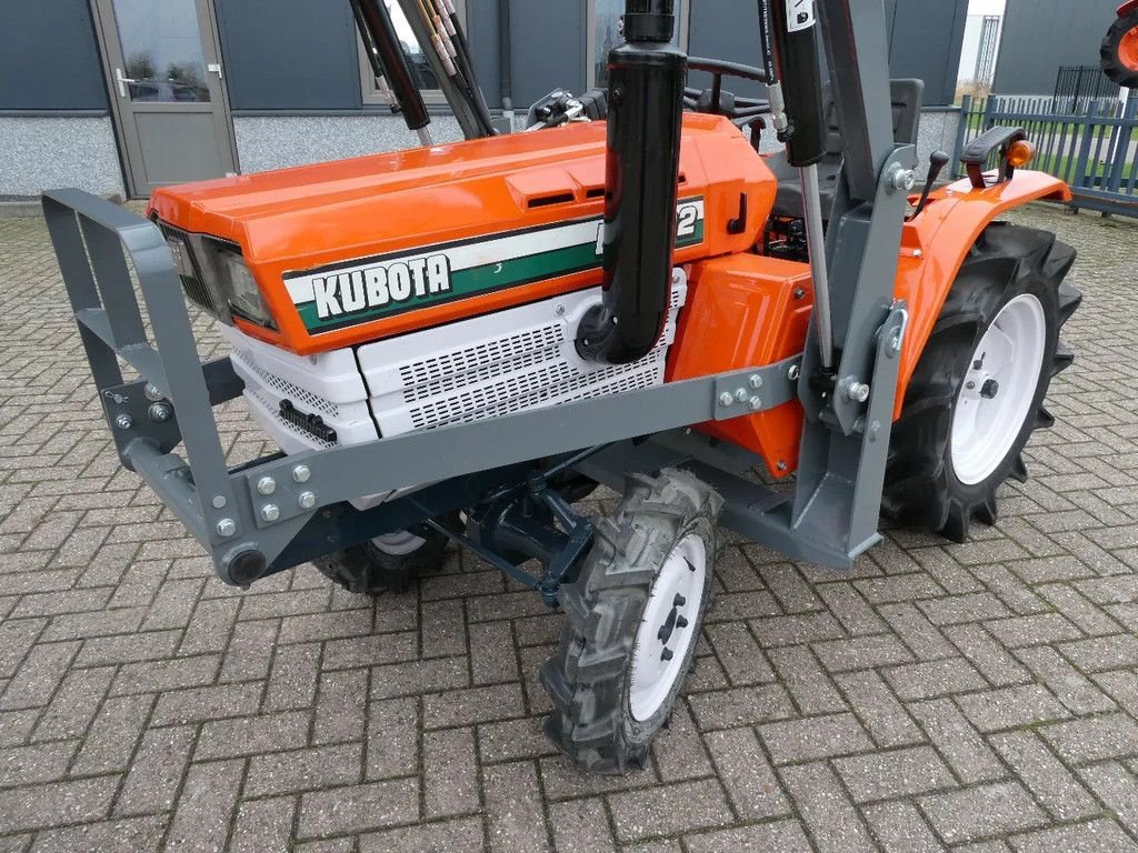 Traktor типа Kubota B1502 4wd / Voorlader / Zijschakeling, Gebrauchtmaschine в Swifterband (Фотография 4)