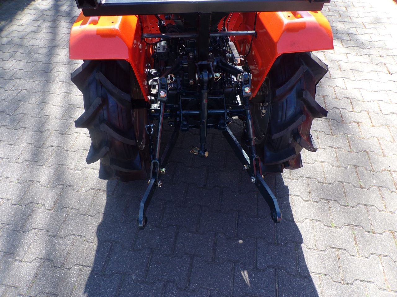 Traktor typu Kubota B1502DT, Gebrauchtmaschine v Nieuw-Weerdinge (Obrázek 4)