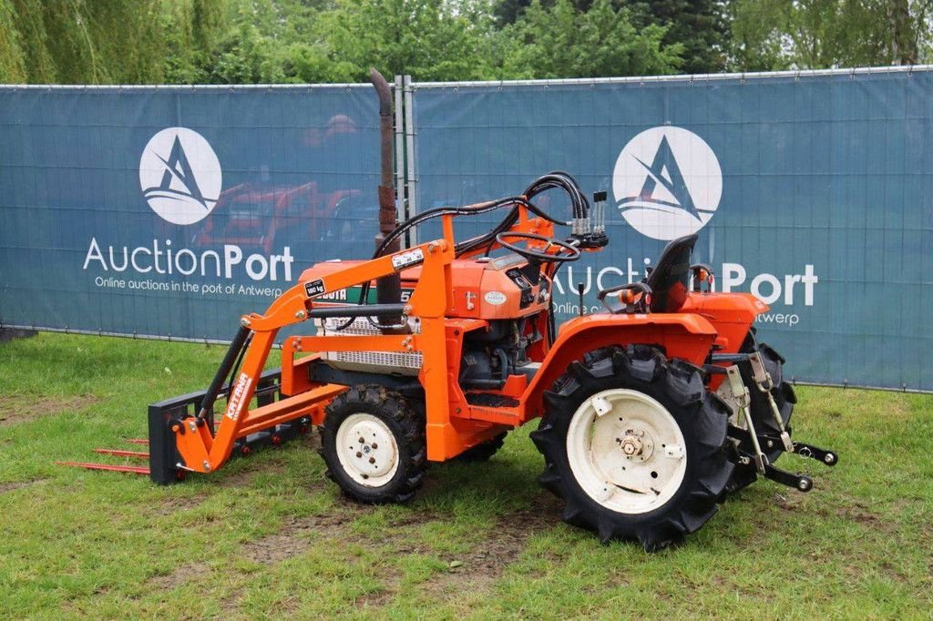Traktor za tip Kubota B1502DT, Gebrauchtmaschine u Antwerpen (Slika 3)