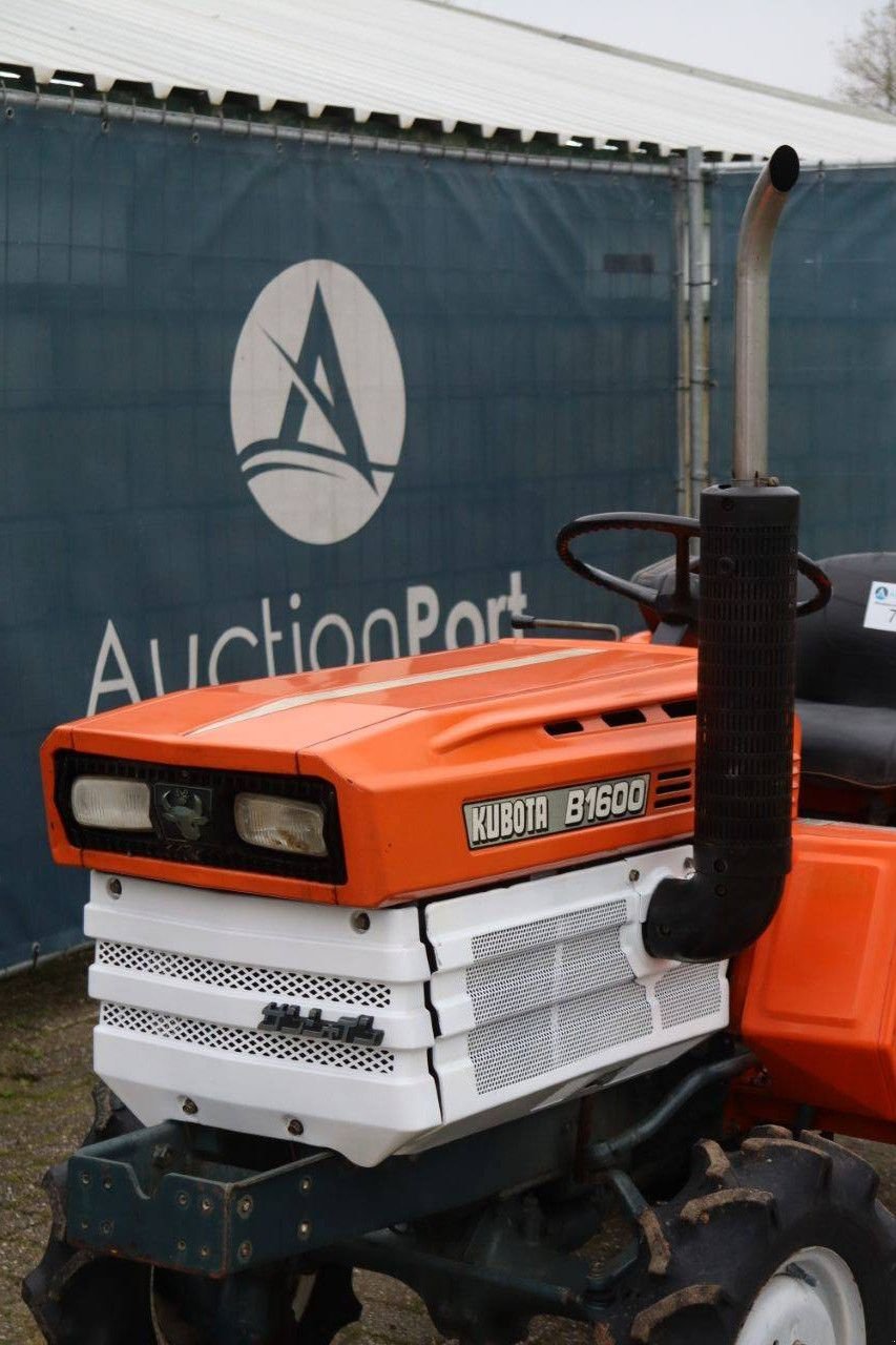 Traktor van het type Kubota B1600DT, Gebrauchtmaschine in Antwerpen (Foto 11)