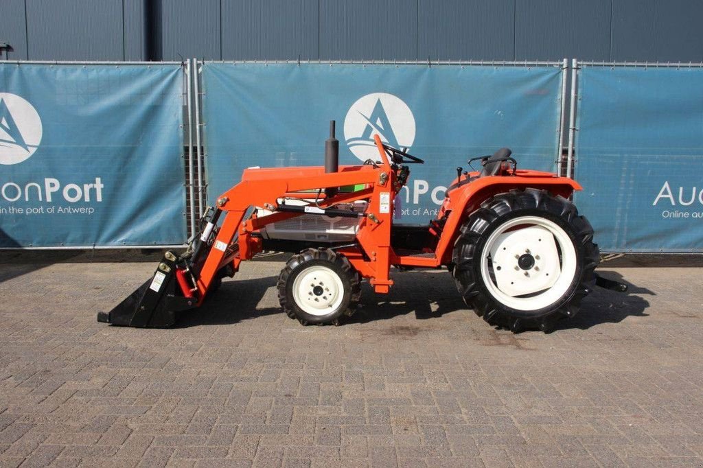 Traktor des Typs Kubota B1702, Neumaschine in Antwerpen (Bild 2)