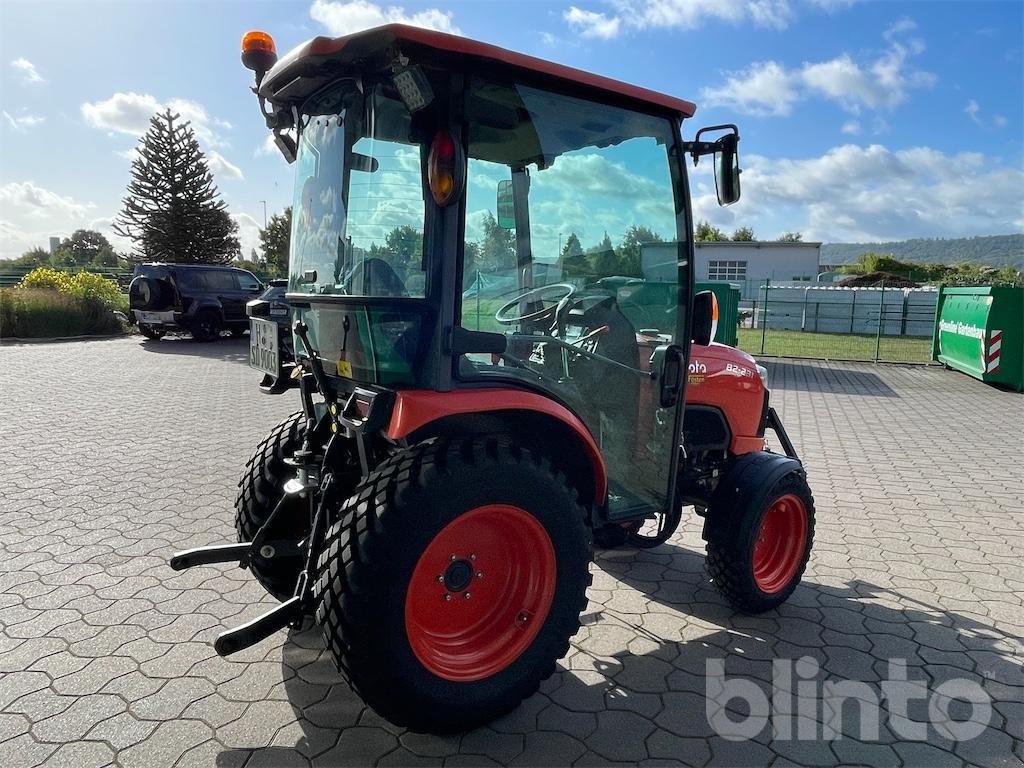 Traktor typu Kubota B2231 HC, Gebrauchtmaschine v Düsseldorf (Obrázek 3)
