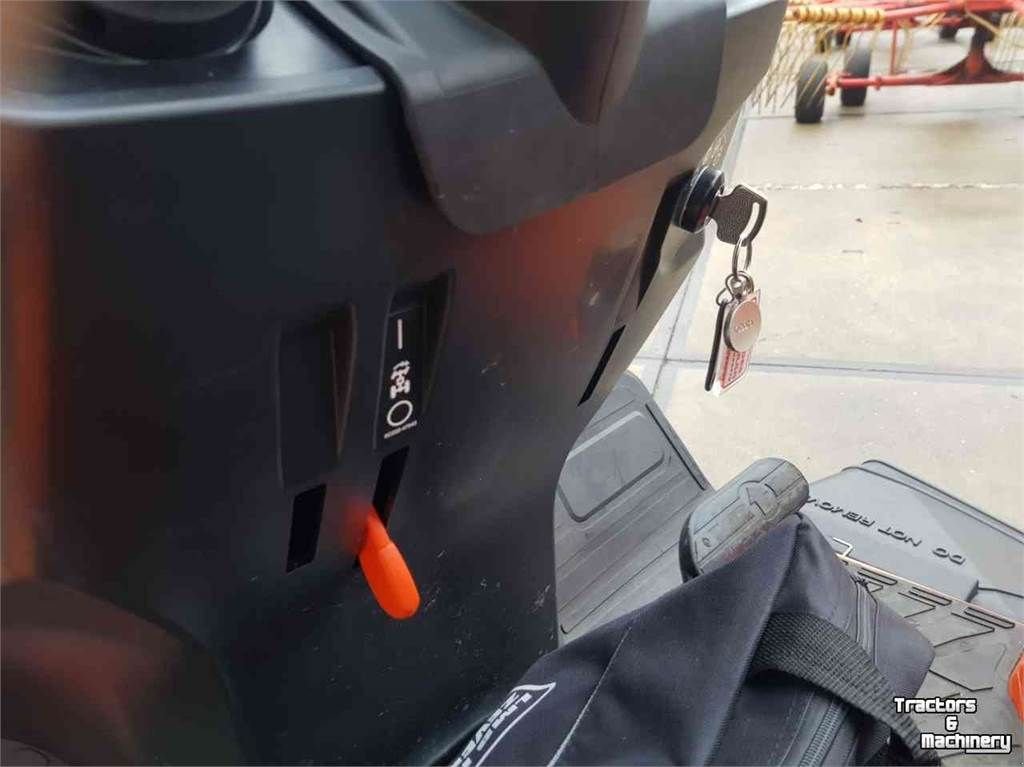 Traktor tip Kubota B2261 HDW compact traktor, Gebrauchtmaschine in Zevenaar (Poză 7)