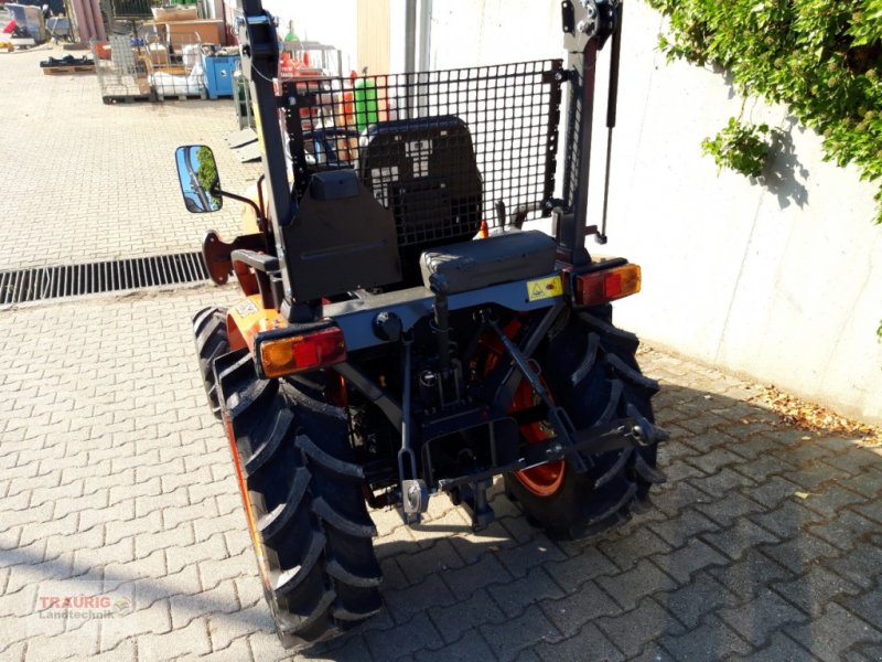 Traktor des Typs Kubota B2261Rops, Neumaschine in Mainburg/Wambach (Bild 5)