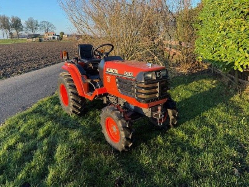 Traktor of the type Kubota B2410HST, Gebrauchtmaschine in Klaaswaal (Picture 2)