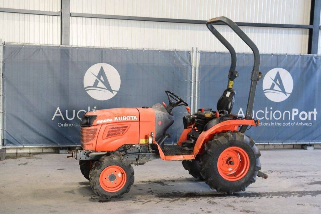 Traktor типа Kubota B2420, Gebrauchtmaschine в Antwerpen (Фотография 1)