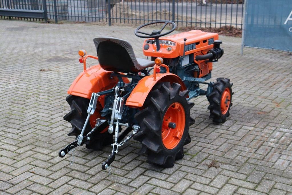 Traktor des Typs Kubota B5001, Gebrauchtmaschine in Antwerpen (Bild 7)