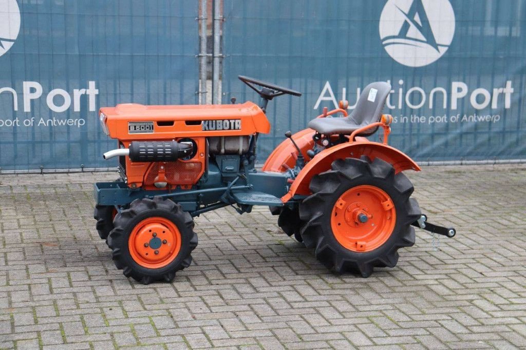 Traktor des Typs Kubota B5001, Gebrauchtmaschine in Antwerpen (Bild 1)