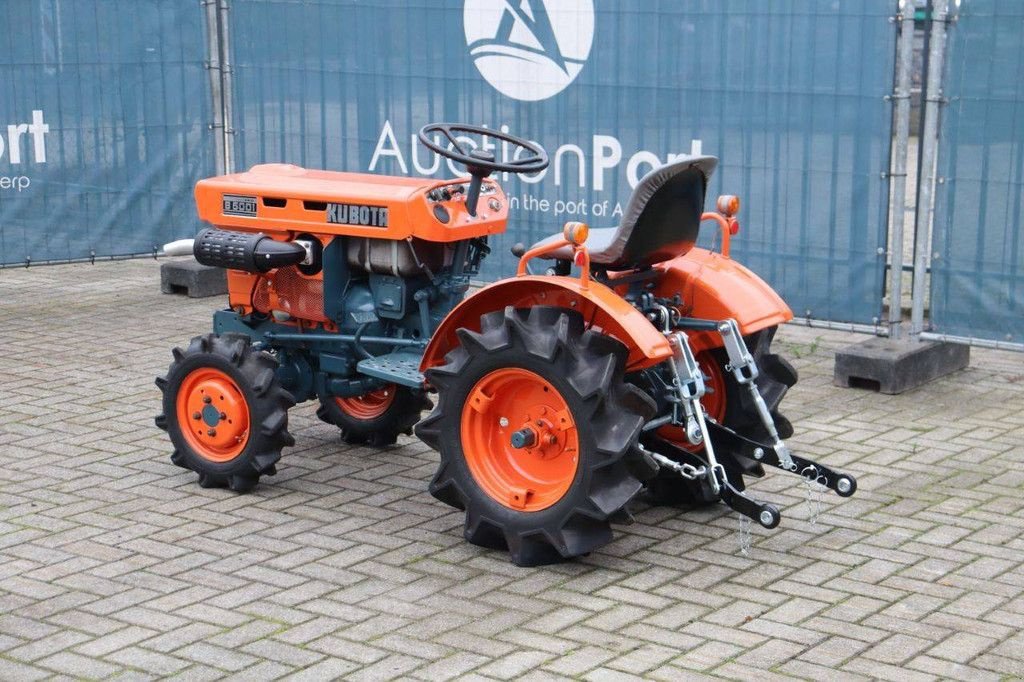 Traktor des Typs Kubota B5001, Gebrauchtmaschine in Antwerpen (Bild 3)