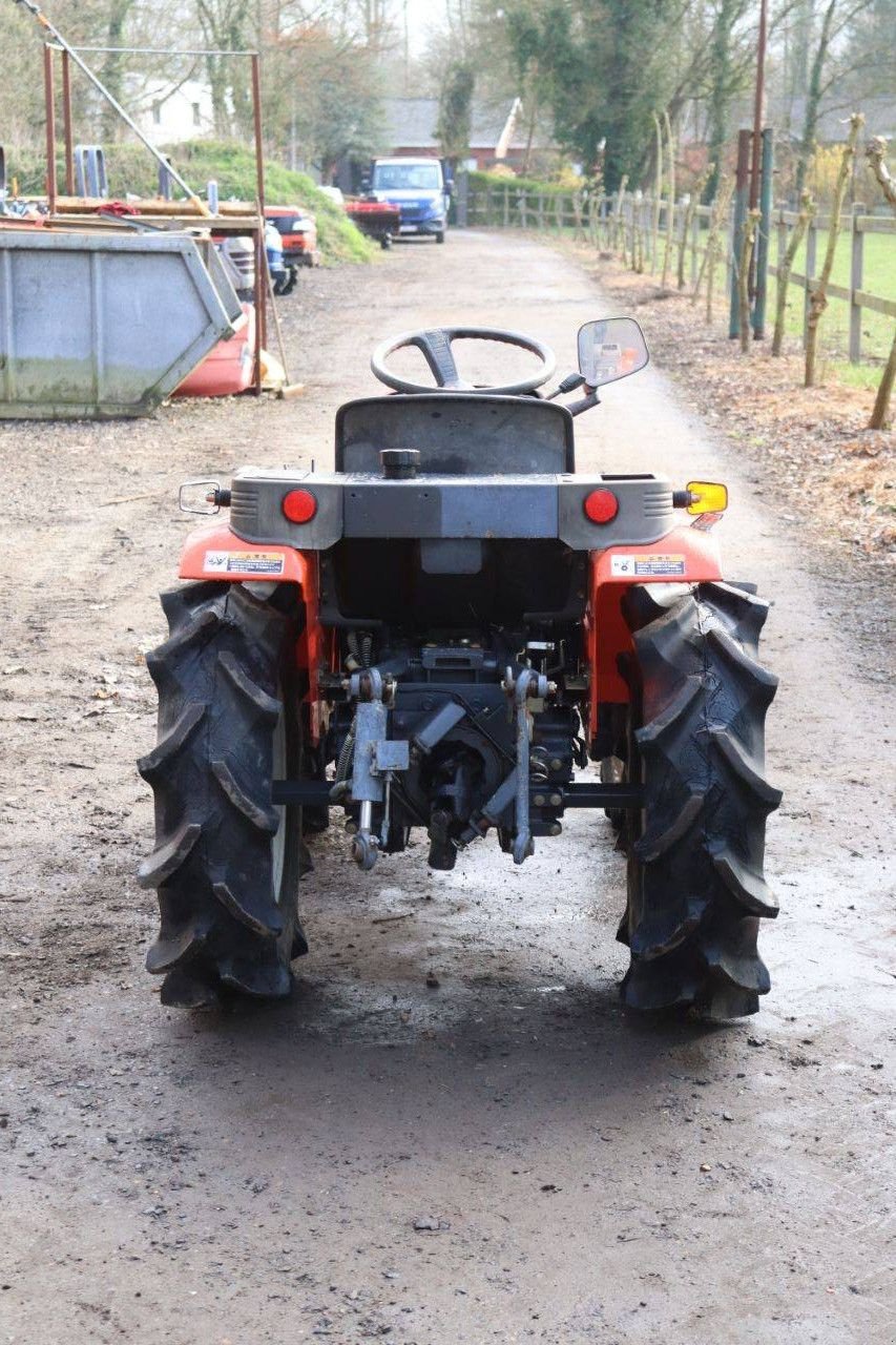Traktor du type Kubota B52, Gebrauchtmaschine en Antwerpen (Photo 5)