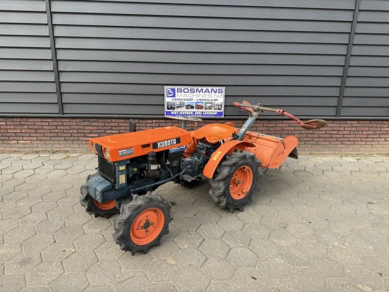 Traktor van het type Kubota B6000 4WD minitractor + frees, Gebrauchtmaschine in Neer (Foto 1)