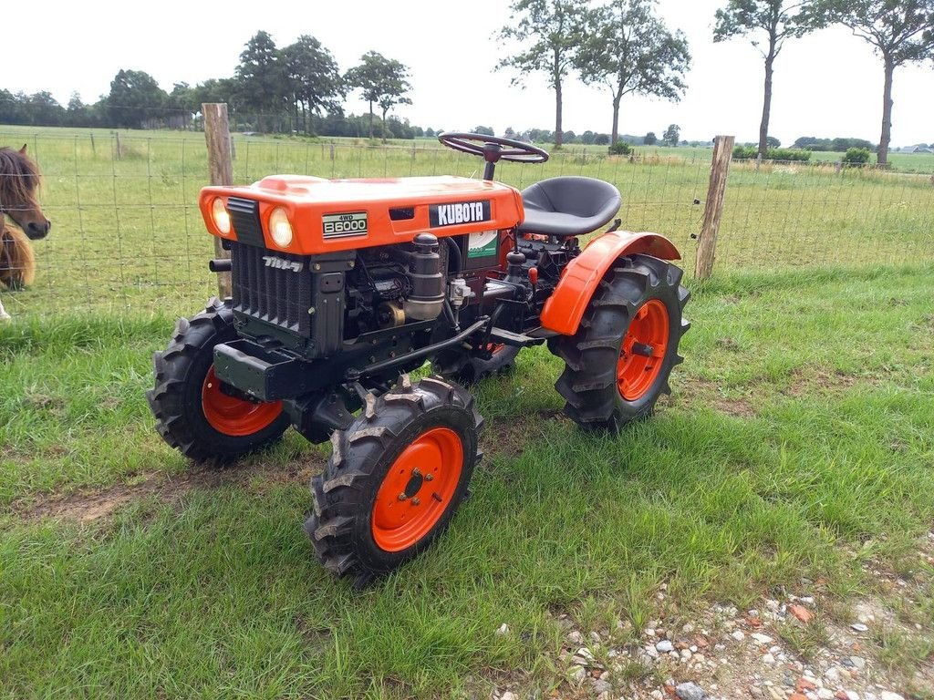 Traktor del tipo Kubota B6000, Neumaschine en Antwerpen (Imagen 1)