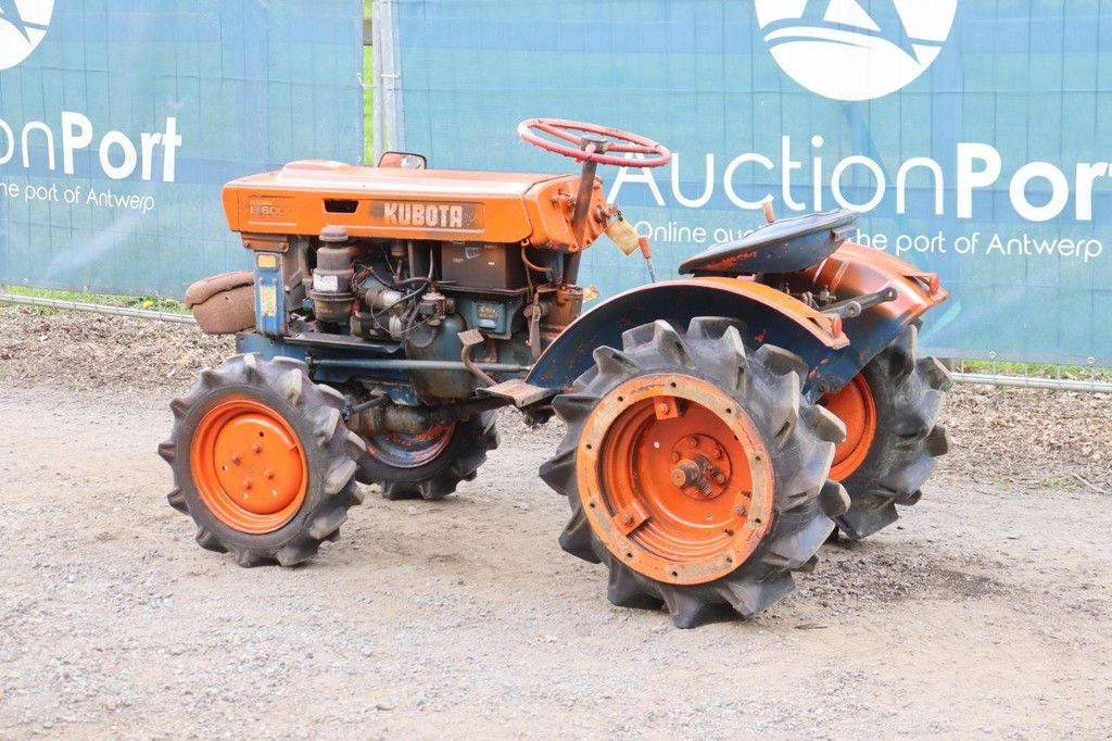 Traktor typu Kubota B6000, Gebrauchtmaschine w Antwerpen (Zdjęcie 3)