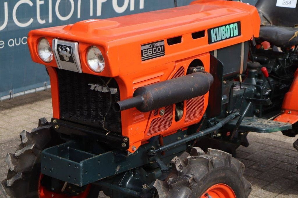 Traktor del tipo Kubota B6001, Gebrauchtmaschine In Antwerpen (Immagine 11)