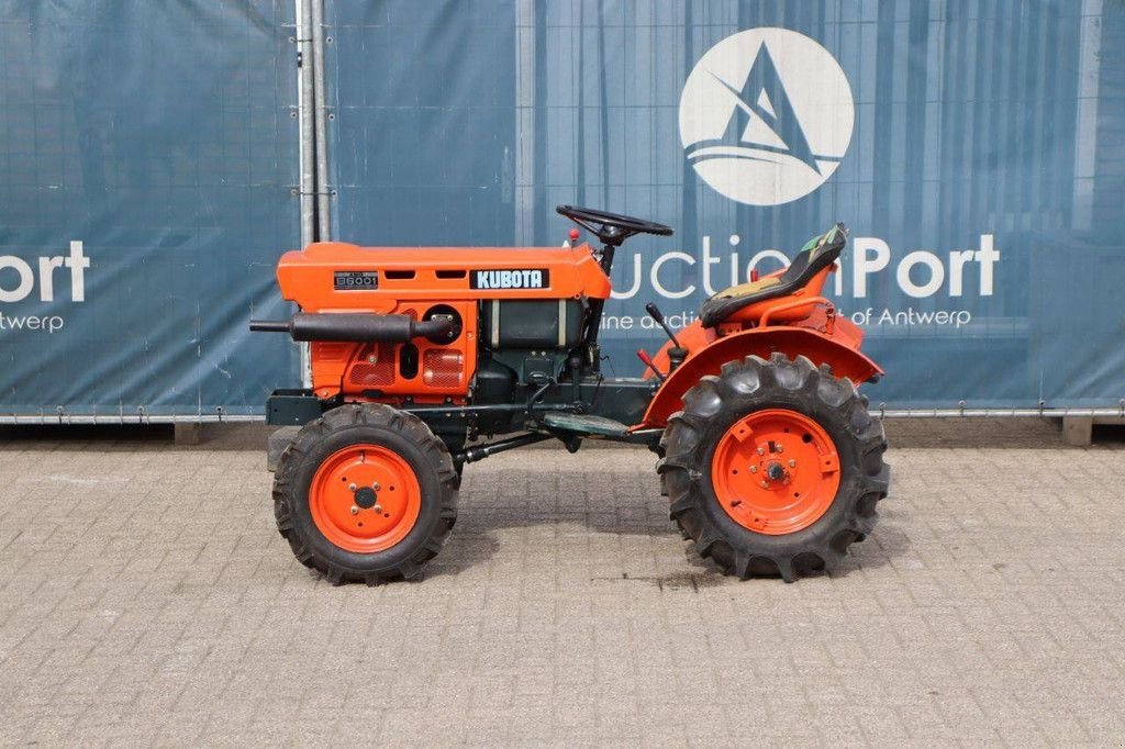 Traktor del tipo Kubota B6001, Gebrauchtmaschine In Antwerpen (Immagine 2)