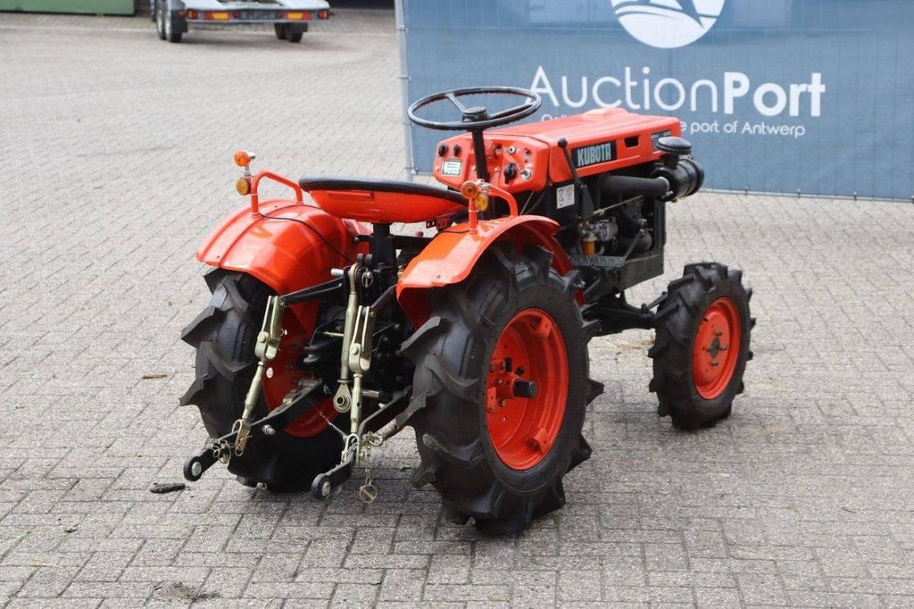 Traktor typu Kubota B7000, Gebrauchtmaschine w Antwerpen (Zdjęcie 7)