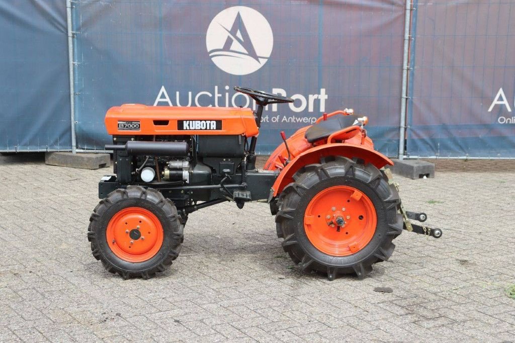 Traktor typu Kubota B7000, Gebrauchtmaschine w Antwerpen (Zdjęcie 2)