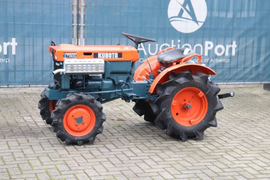 Traktor des Typs Kubota B7000, Gebrauchtmaschine in Antwerpen (Bild 1)