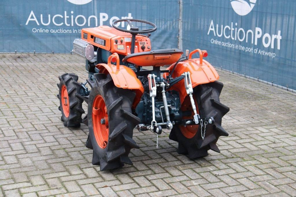 Traktor des Typs Kubota B7000, Gebrauchtmaschine in Antwerpen (Bild 4)