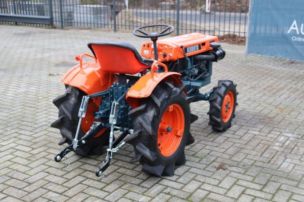 Traktor typu Kubota B7000, Gebrauchtmaschine w Antwerpen (Zdjęcie 7)