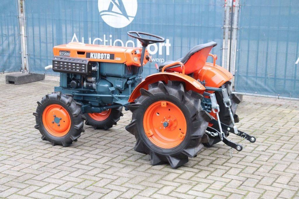 Traktor typu Kubota B7000, Gebrauchtmaschine w Antwerpen (Zdjęcie 3)
