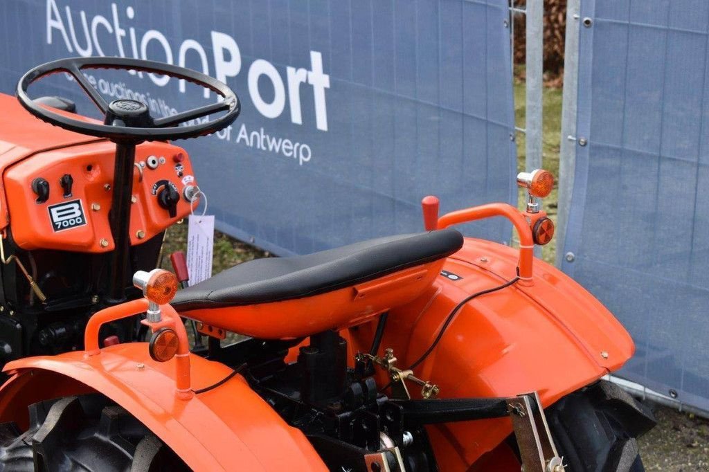 Traktor of the type Kubota B7000, Gebrauchtmaschine in Antwerpen (Picture 11)