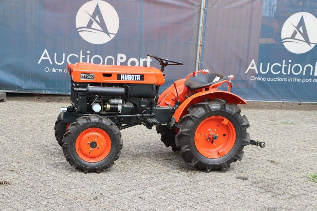 Traktor Türe ait Kubota B7000, Gebrauchtmaschine içinde Antwerpen (resim 1)