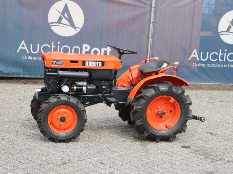 Traktor Türe ait Kubota B7000, Gebrauchtmaschine içinde Antwerpen (resim 1)