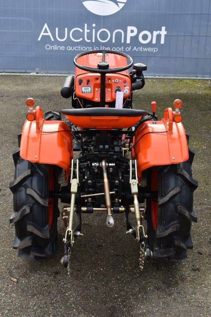 Traktor des Typs Kubota B7000, Gebrauchtmaschine in Antwerpen (Bild 4)