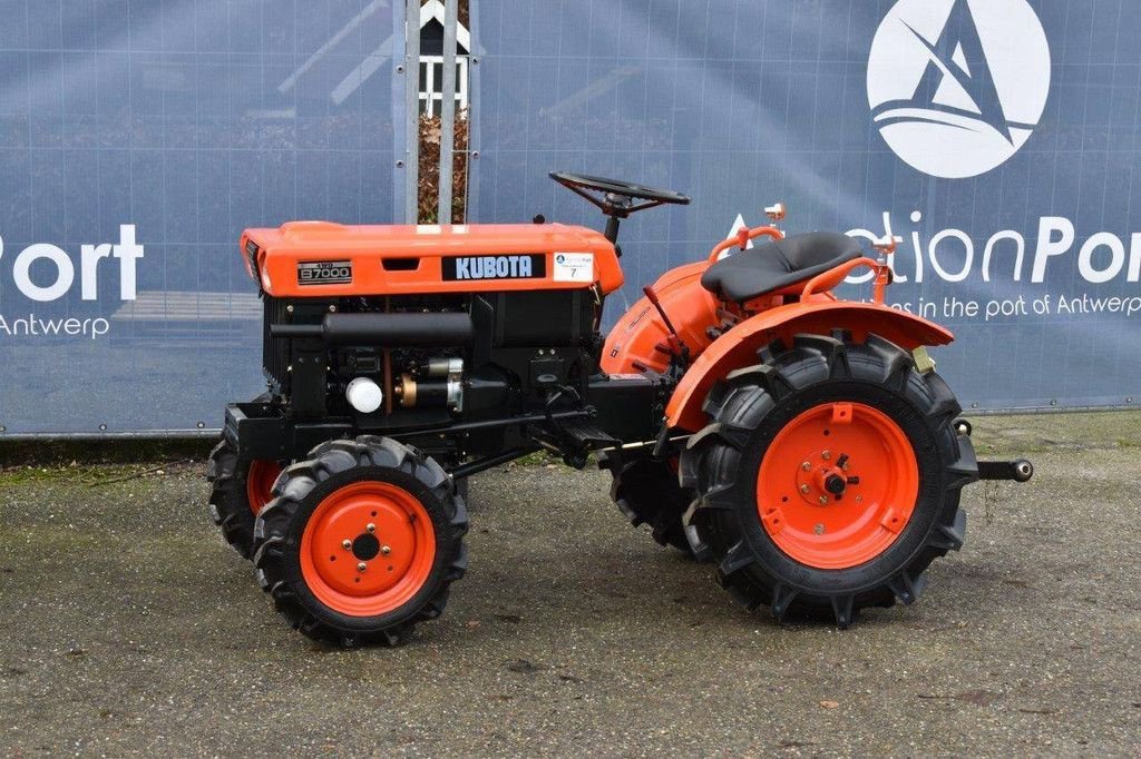 Traktor des Typs Kubota B7000, Gebrauchtmaschine in Antwerpen (Bild 1)
