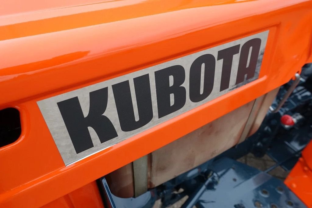 Traktor des Typs Kubota B7001 4wd / Brede Gazonbanden, Gebrauchtmaschine in Swifterband (Bild 5)
