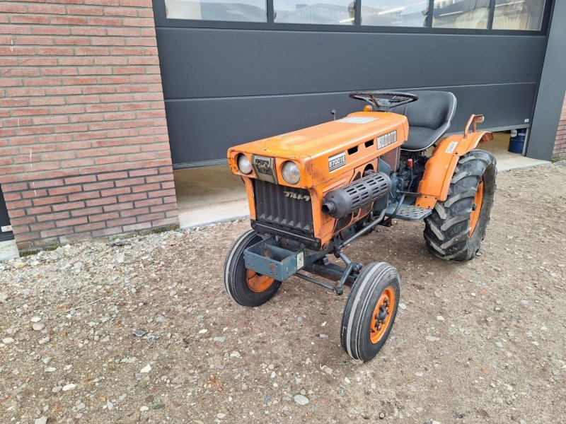 Traktor типа Kubota B7001 / B1402M, Gebrauchtmaschine в Barneveld