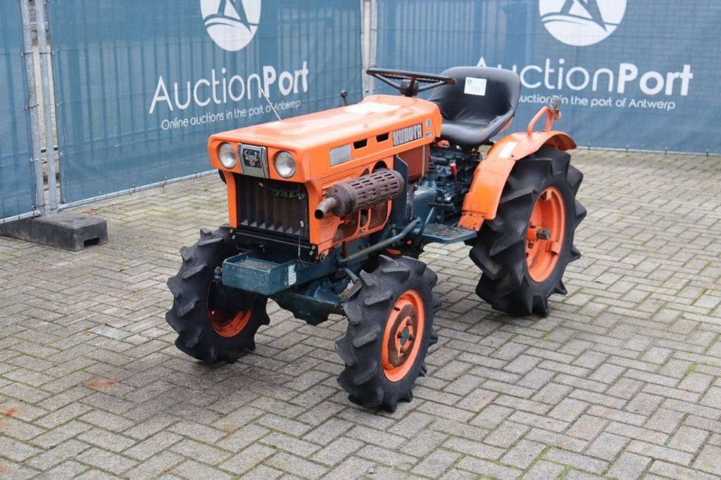 Traktor del tipo Kubota B7001, Gebrauchtmaschine In Antwerpen (Immagine 10)
