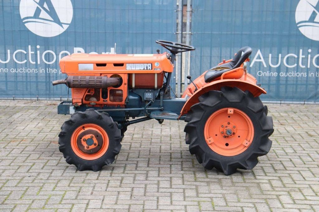 Traktor del tipo Kubota B7001, Gebrauchtmaschine In Antwerpen (Immagine 2)