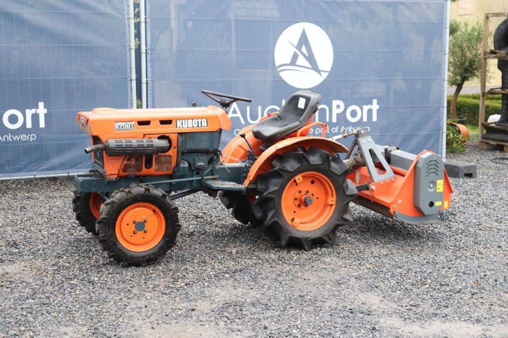 Traktor типа Kubota B7001, Gebrauchtmaschine в Antwerpen (Фотография 1)
