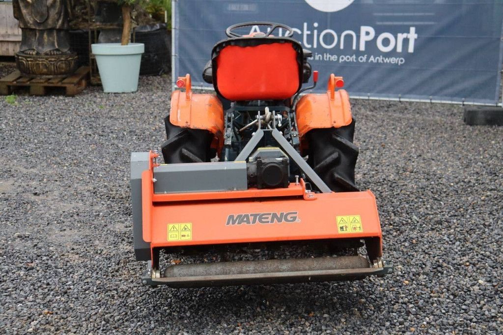 Traktor типа Kubota B7001, Gebrauchtmaschine в Antwerpen (Фотография 5)