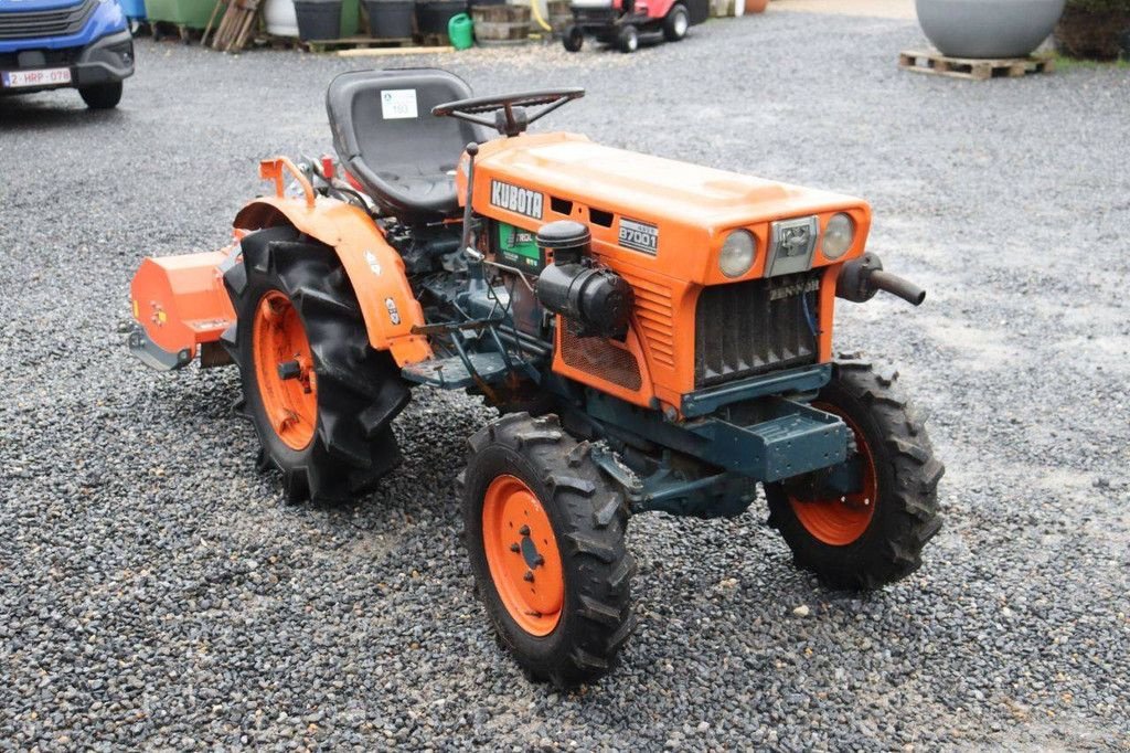 Traktor типа Kubota B7001, Gebrauchtmaschine в Antwerpen (Фотография 8)