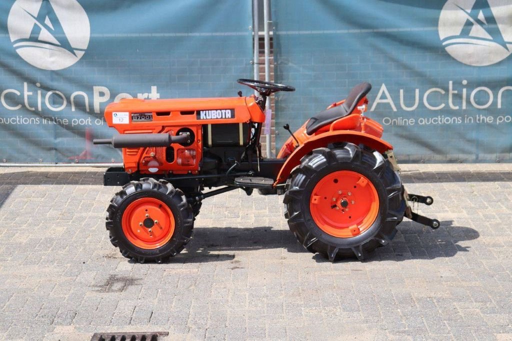 Traktor of the type Kubota B7001, Gebrauchtmaschine in Antwerpen (Picture 2)