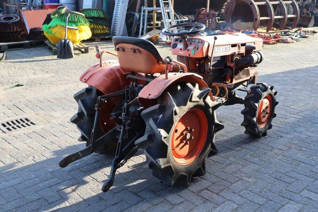 Traktor van het type Kubota B7001, Gebrauchtmaschine in Antwerpen (Foto 7)