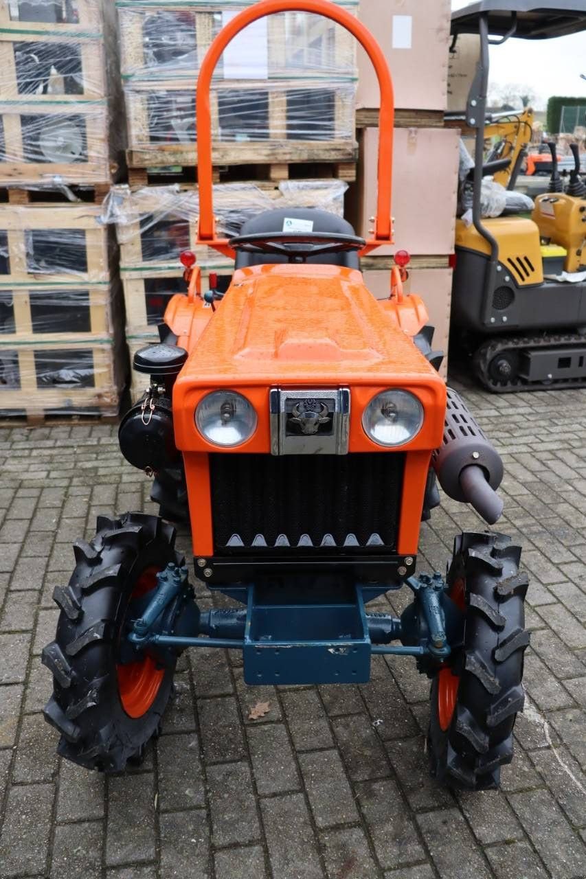 Traktor του τύπου Kubota B7001, Gebrauchtmaschine σε Antwerpen (Φωτογραφία 9)