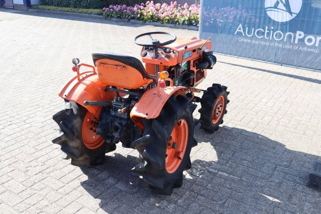 Traktor van het type Kubota B7001, Gebrauchtmaschine in Antwerpen (Foto 7)
