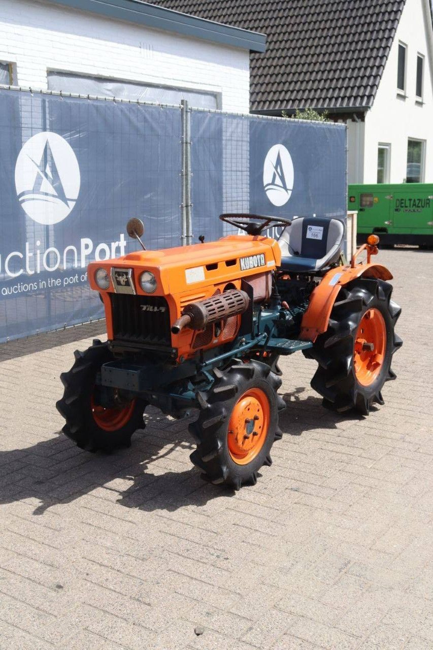 Traktor του τύπου Kubota B7001, Gebrauchtmaschine σε Antwerpen (Φωτογραφία 10)
