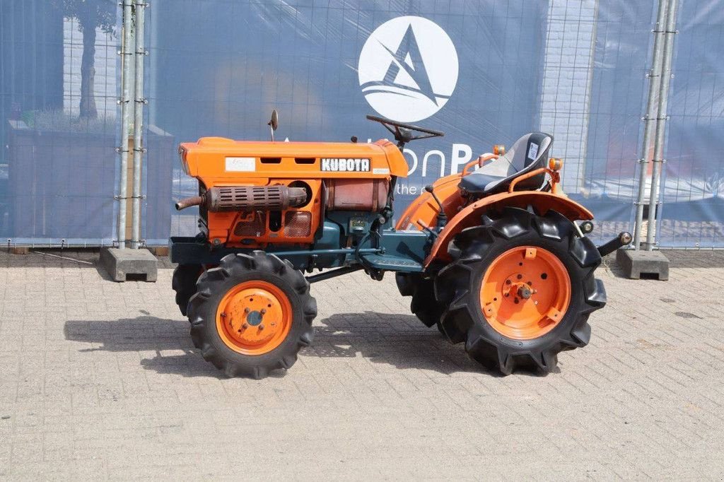 Traktor του τύπου Kubota B7001, Gebrauchtmaschine σε Antwerpen (Φωτογραφία 1)