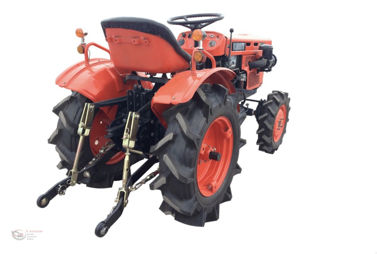 Traktor des Typs Kubota B7001, Gebrauchtmaschine in Dimbach (Bild 2)