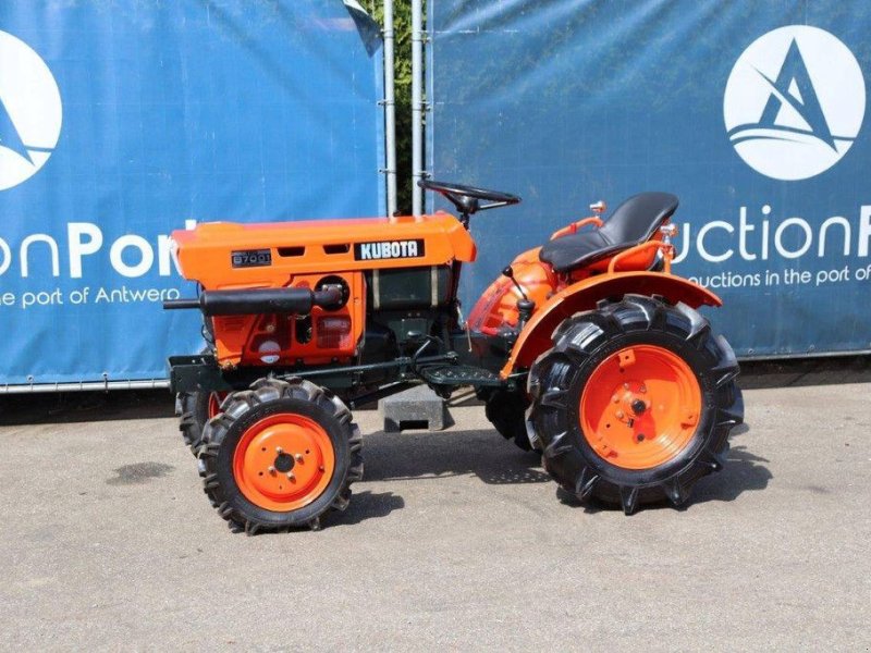 Traktor от тип Kubota B7001DT, Gebrauchtmaschine в Antwerpen (Снимка 1)
