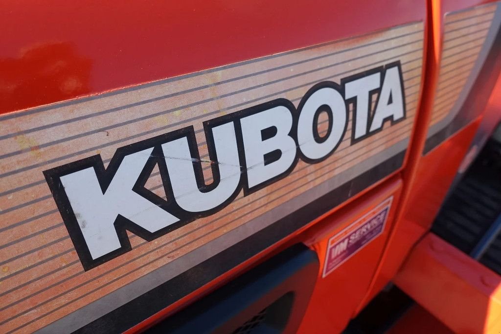 Traktor типа Kubota B7300 4wd HST / 01017 Draaiuren / Middenondermaaidek, Gebrauchtmaschine в Swifterband (Фотография 7)